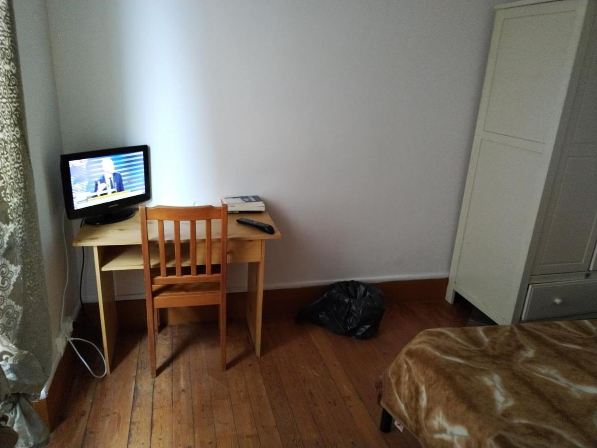 Loue Studio Propre !, Endroit Tres Calme, A 5 Minutes Gare Mantes La Jolie, Bagian luar foto